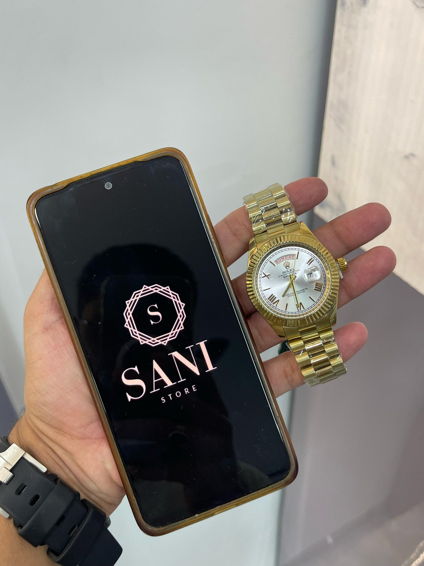 Sani Store Rolex Day-Date Oyster Perpetual – Silver Royale Edition – Sani Stores